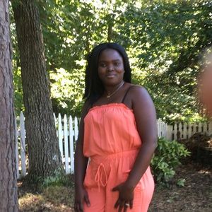 Meet your Posher, Loretta